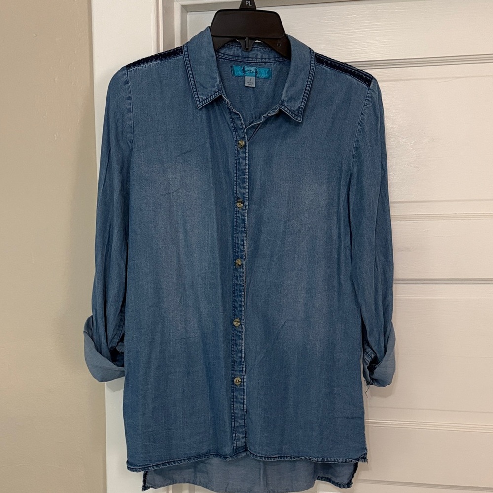 Buttons Blue Jean Denim Embroidered Button Down  Long Sleeve Shirt Sz Small